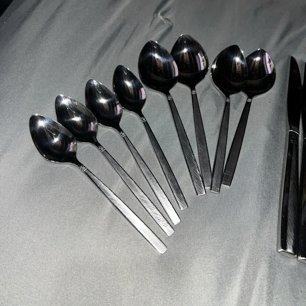 20 Piece SERVICE FOR 4 Oneida Ltd MELISSA Stainless Flatware Spoons Forks Knives